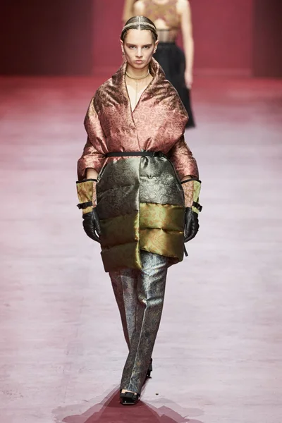 Look 71